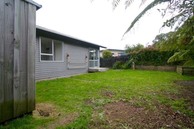 28 Pekanga Road, Normandale, Lower Hutt - Carousel 25