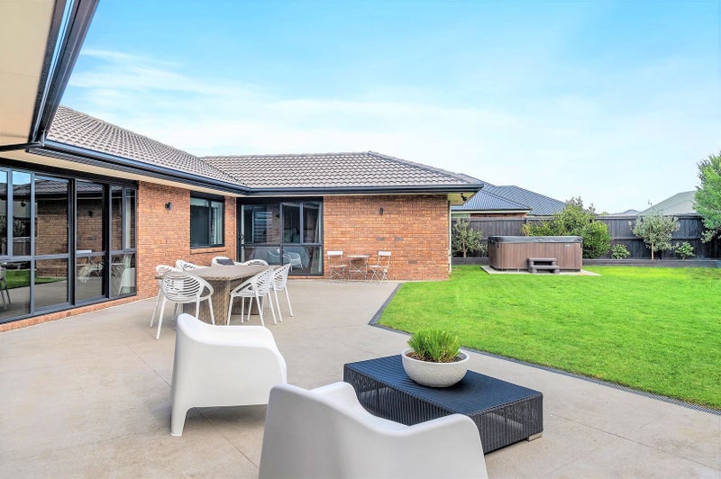 7 Teagarden Close, Mairehau, Christchurch - Carousel 1