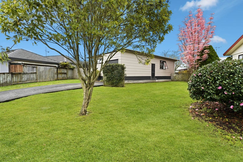 9 Lloyd Drive, Nawton, Hamilton - Carousel 2