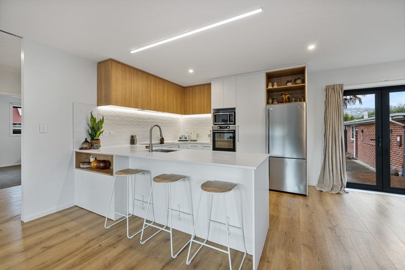 1 Nutfield Lane, Cashmere, Christchurch - Carousel 2