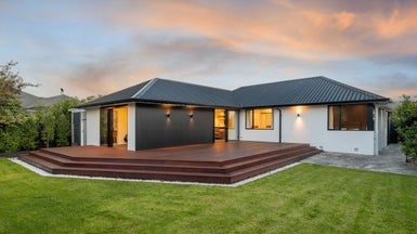 15 Elstow Place, Spreydon, Christchurch - Carousel 1