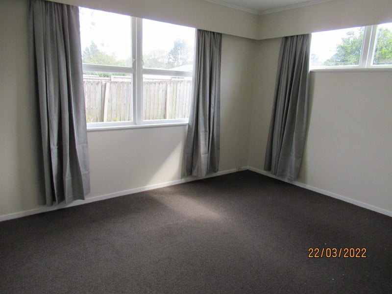 98 Riverpark Crescent, Henderson, Auckland - Carousel 14