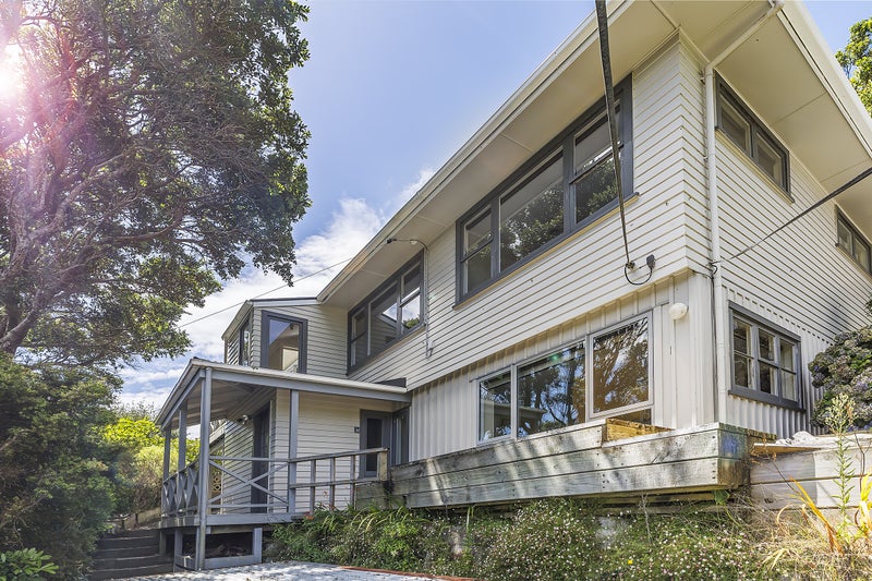 19 Norwich Street, Wadestown, Wellington - Carousel 1