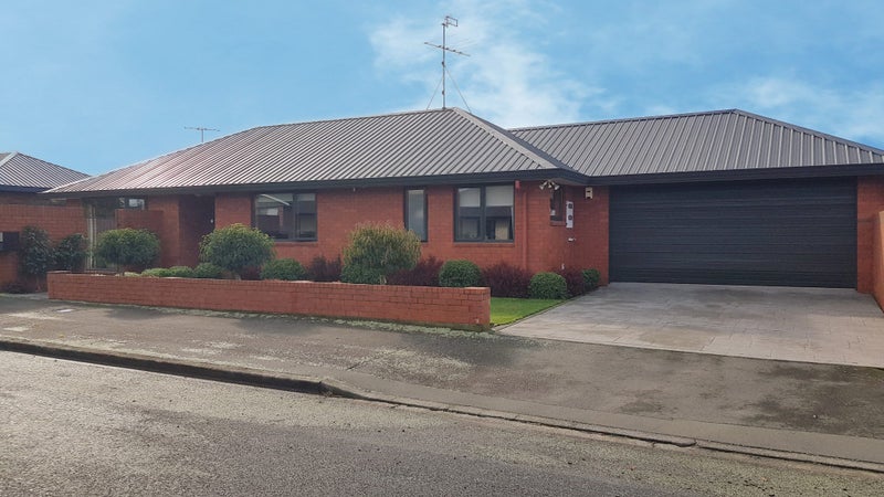 14 Windsor Street, Allenton, Ashburton - Carousel 1