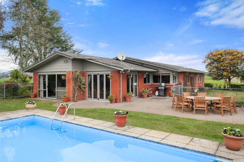 152 Walton Road, Walton - Carousel 1