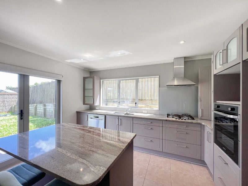 145 Homebush Road, Khandallah, Wellington - Carousel 1