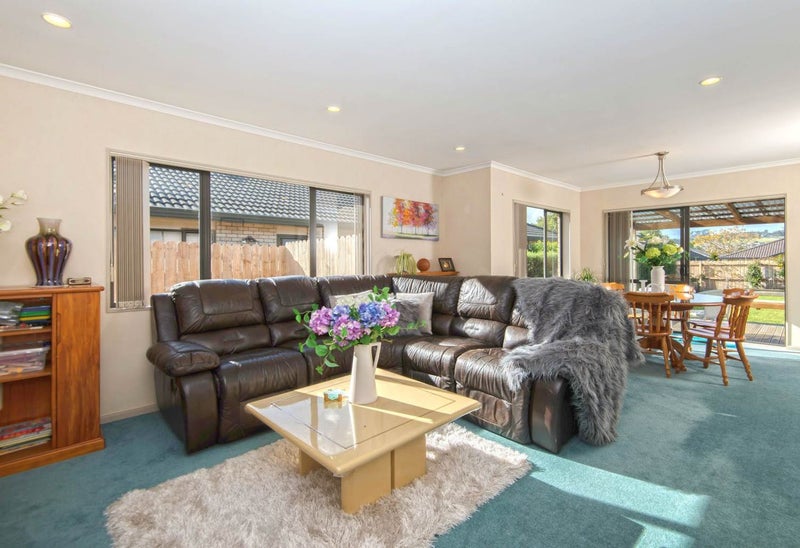 15 Belcoo Crescent, East Tamaki, Auckland - Carousel 2