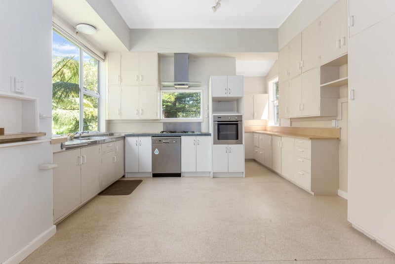 16 Hurman Street, Karori, Wellington - Carousel 2