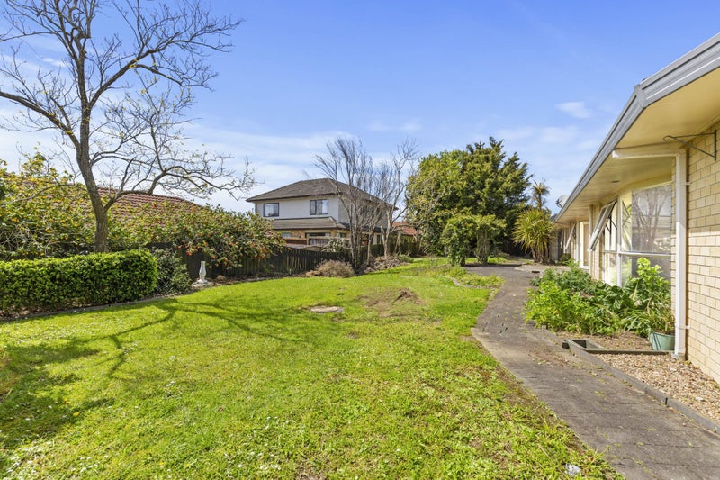 37 Matterhorn Crescent, Northpark, Auckland - Carousel 15