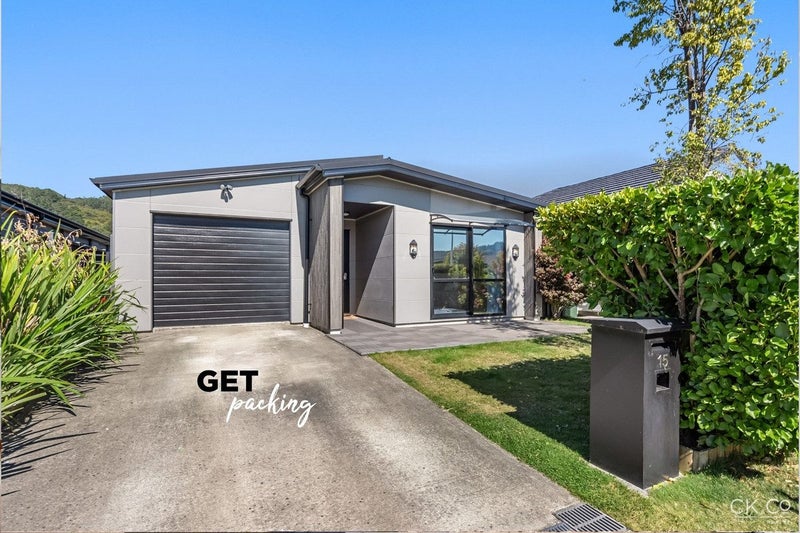 15 Te Kaeaea Crescent, Wallaceville, Upper Hutt - Carousel 1