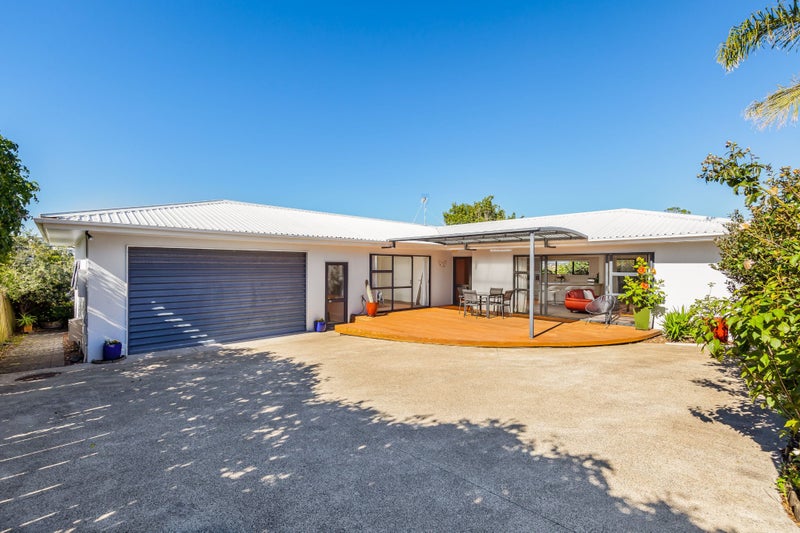 939B Whangaparaoa Road, Manly, Whangaparaoa - Carousel 1