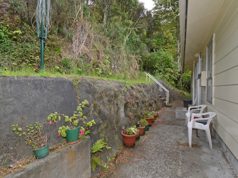 94 Pinehaven Road, Pinehaven, Upper Hutt - Carousel 12