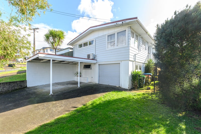 65 Mary Dreaver Street, New Windsor, Auckland - Carousel 1