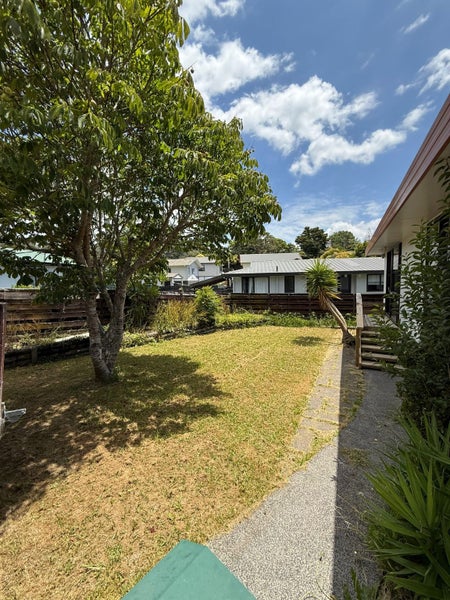 2/76 Parrs Cross Road, Henderson, Auckland - Carousel 2