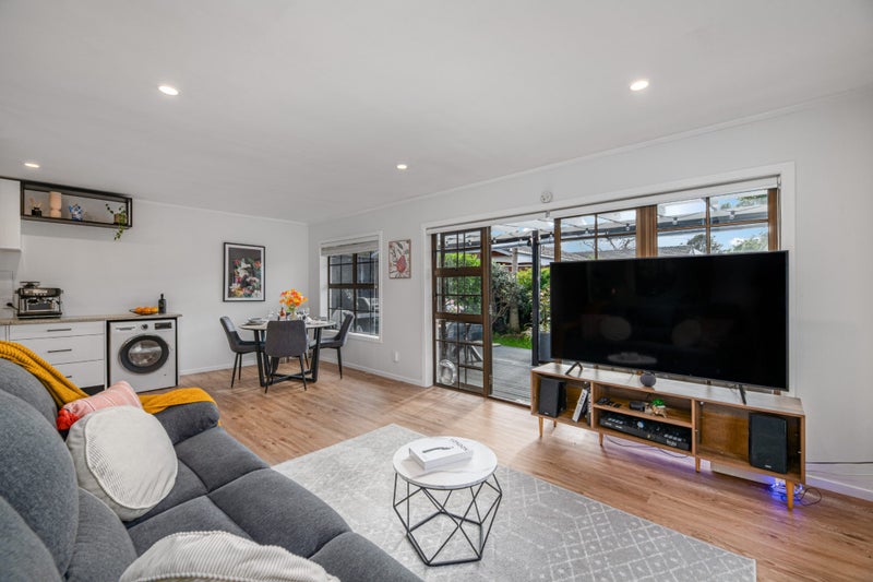 11/151 Selwyn Street, Onehunga, Auckland - Carousel 2