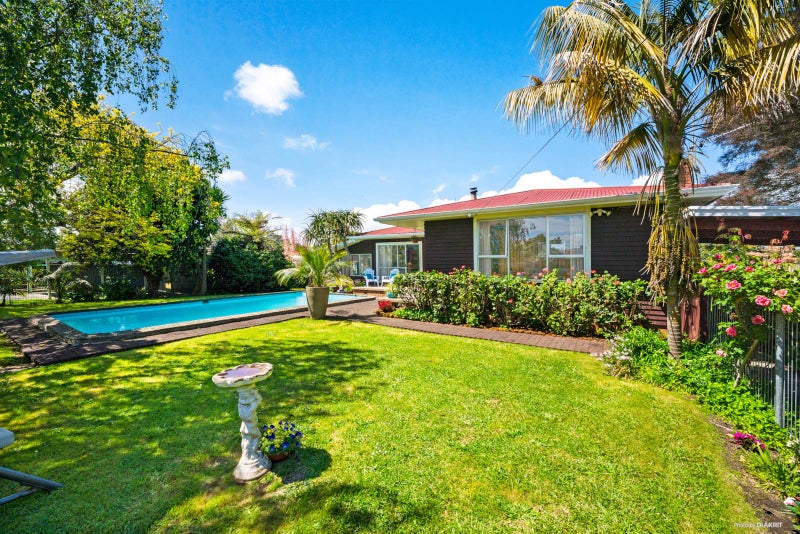 11 Brouder Place, Hillpark, Auckland - Carousel 2