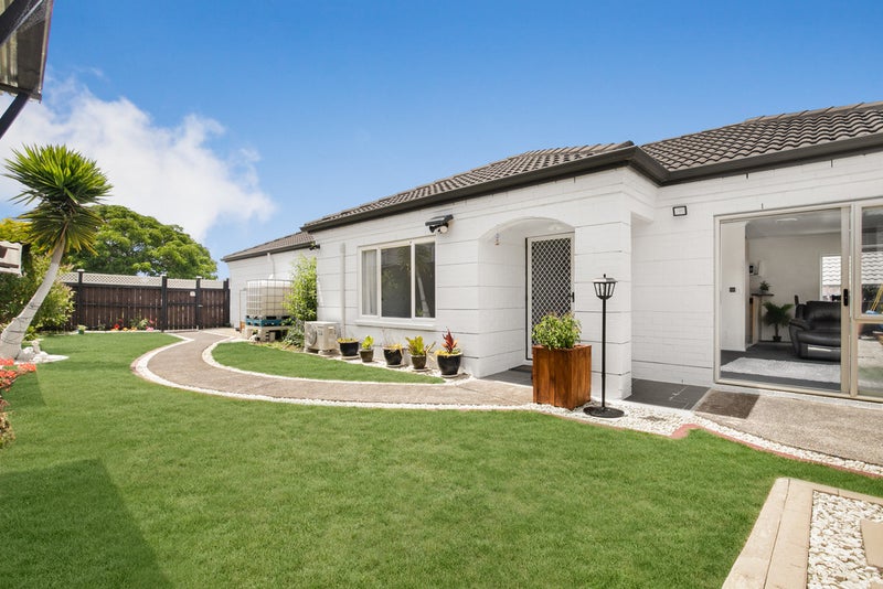 35 Senator Drive, Manurewa, Auckland - Carousel 1