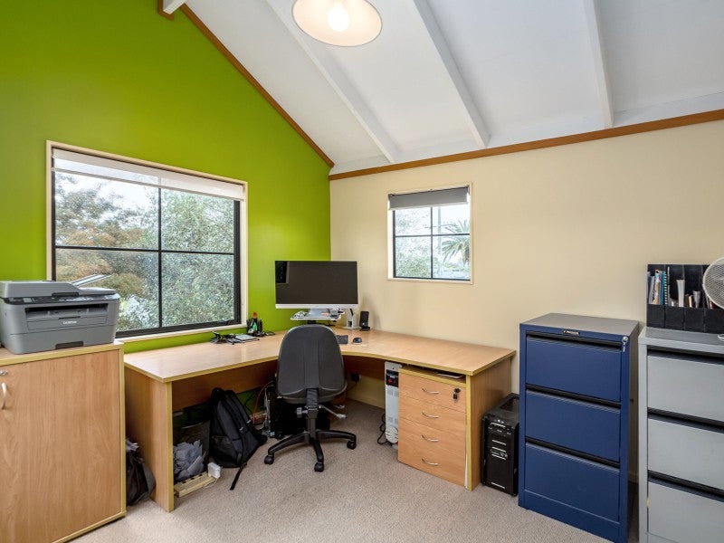 17 Cologne Street, Martinborough - Carousel 21