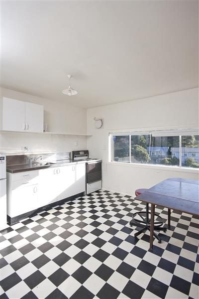 36 Maarama Crescent, Aro Valley, Wellington - Carousel 1