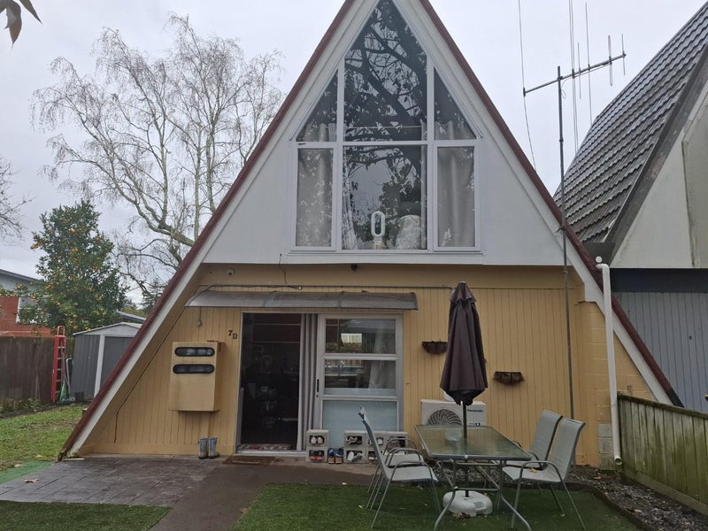 7D June Place, Hamilton East, Hamilton - Carousel 2