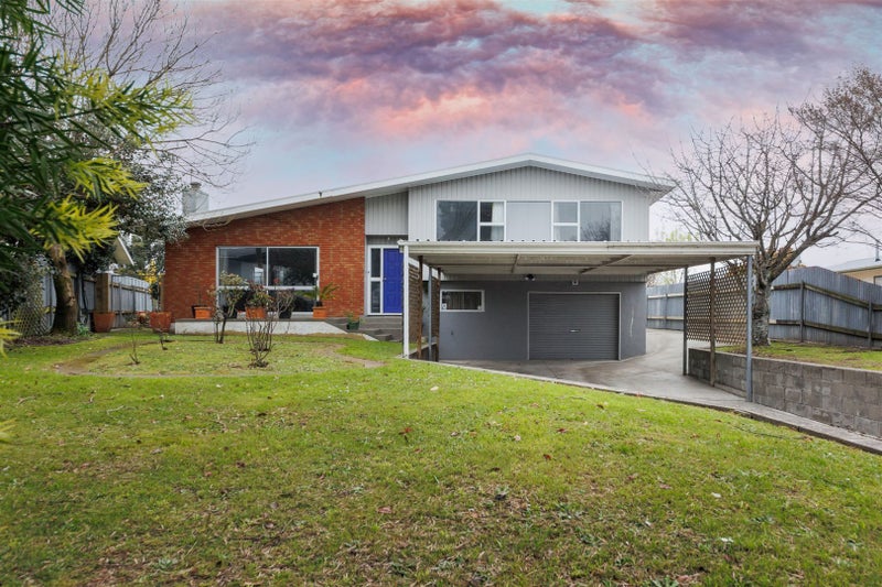 9 Kaimanawa Street, Kelvin Grove, Palmerston North - Carousel 2