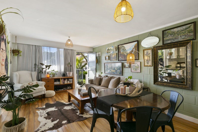 5/4 Derby Street, Mount Victoria, Wellington - Carousel 2