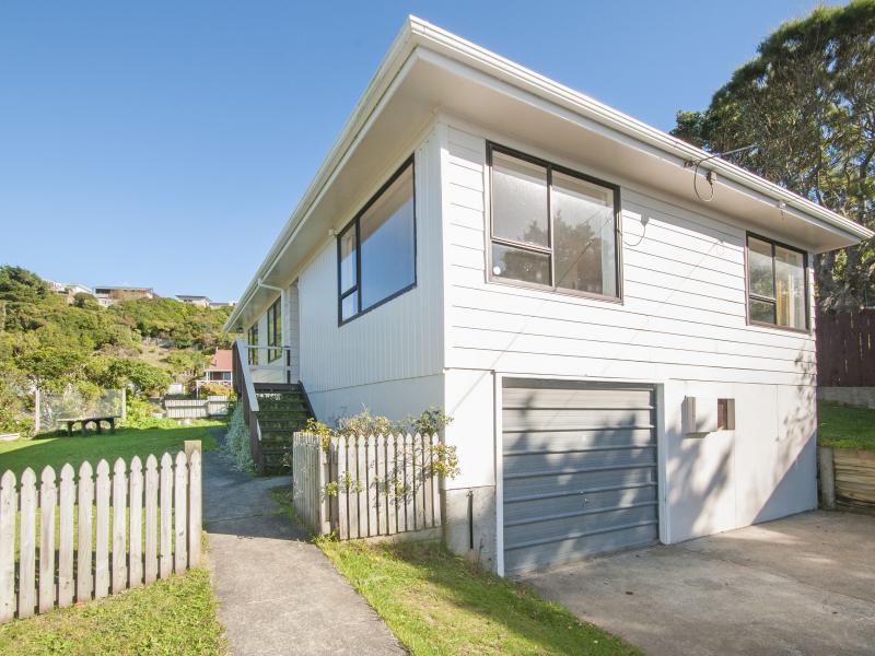 181 Miromiro Road, Normandale, Lower Hutt - Carousel 1