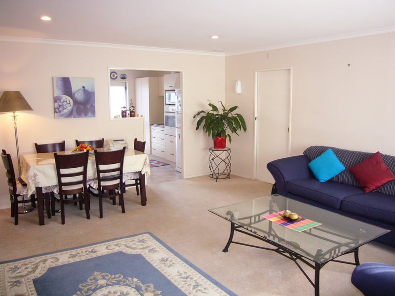11 Drummond Drive, Ranui, Auckland - Carousel 2