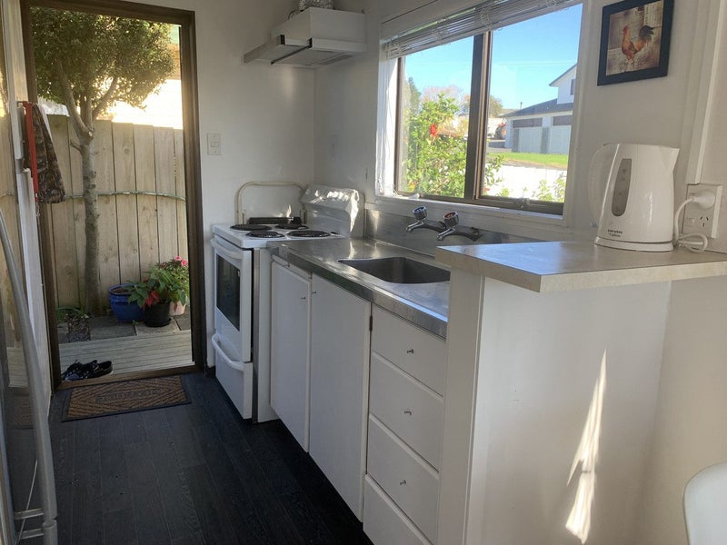 8A Mariners Grove, Algies Bay, Warkworth - Carousel 2