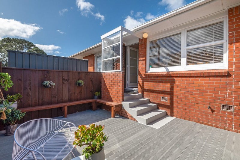 2/134 Onewa Road, Northcote, Auckland - Carousel 1