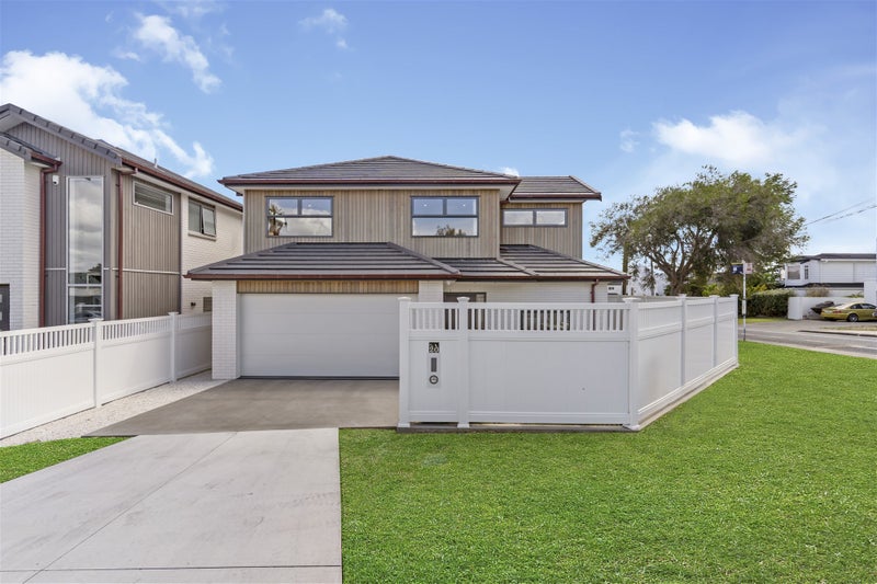 20 Lynton Road, Bucklands Beach, Auckland - Carousel 2