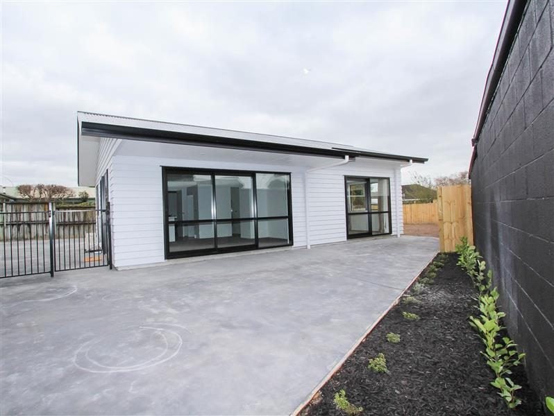 411 Peachgrove Road, Fairfield, Hamilton - Carousel 1