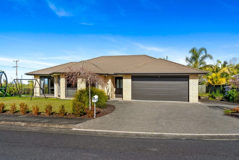 1 Charlise Place, Onerahi, Whangarei - Carousel 2