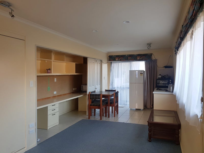 57 Rushgreen Avenue, Pahurehure, Papakura - Carousel 1