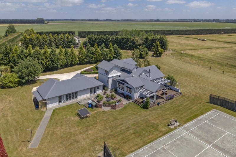 2144 Wards Road, Charing Cross, Darfield - Carousel 1