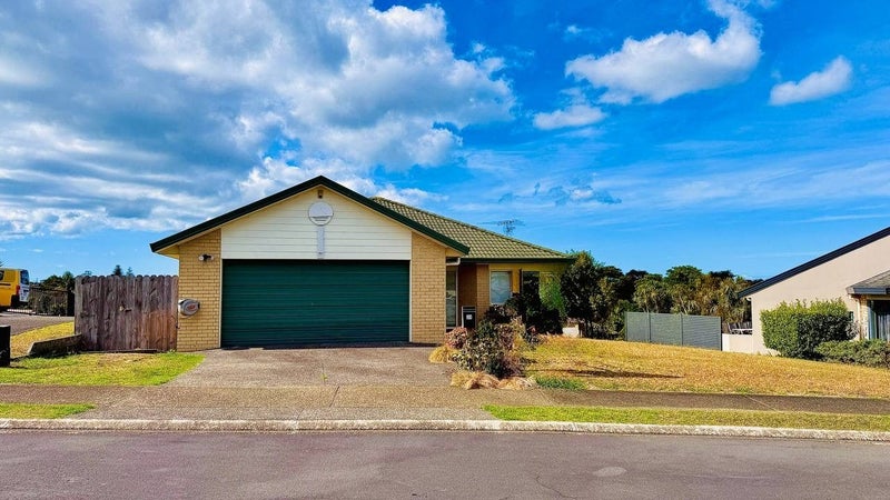 33 Blue Heron Rise, Stanmore Bay, Whangaparaoa - Carousel 1