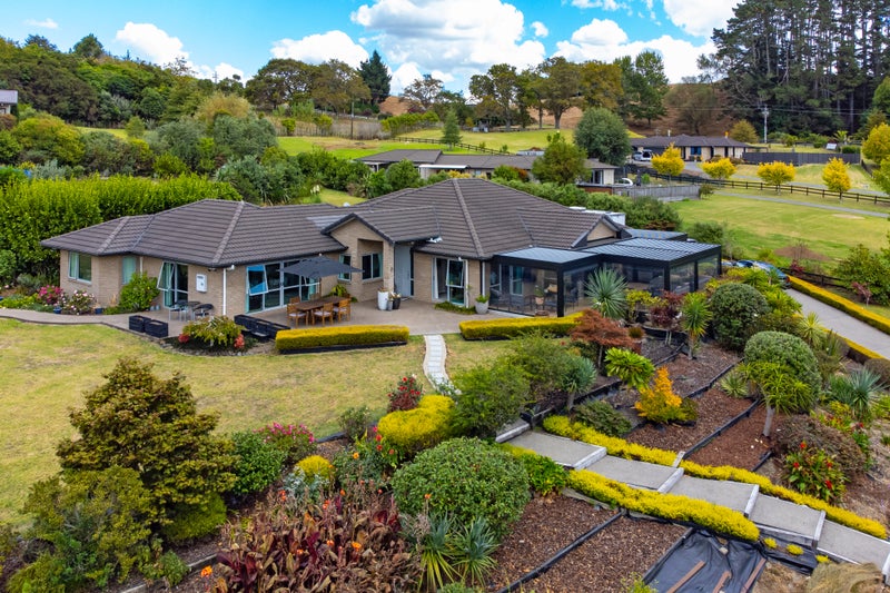15 Judge Richardson Drive, Papakura - Carousel 2
