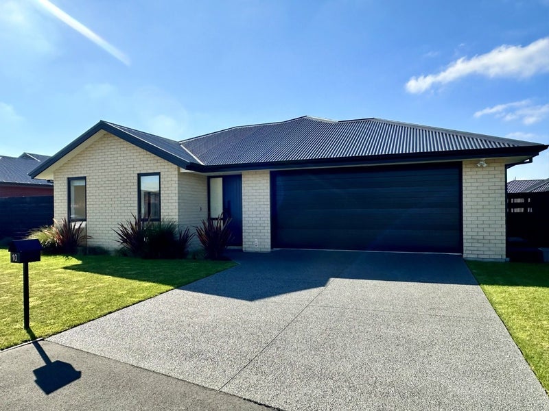 10 Roxburgh Place, Tinwald, Ashburton - Carousel 1