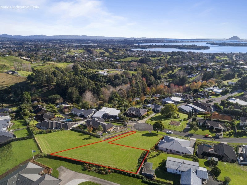 17 Holcombrooke Lane, Welcome Bay, Tauranga - Carousel 1