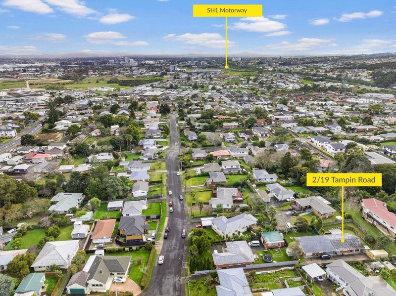 2/19 Tampin Road, Hillpark, Auckland - Carousel 26