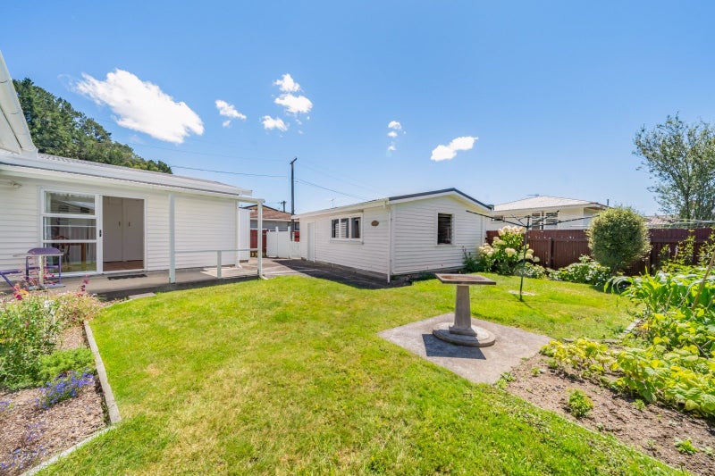 9 Lane Street, Wallaceville, Upper Hutt - Carousel 2
