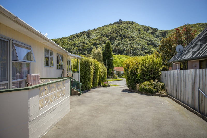 6 The Anchorage, Waikawa, Picton - Carousel 20