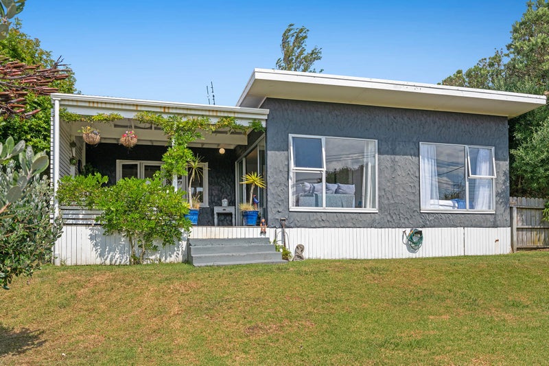 1/867 Beach Road, Waiake, Auckland - Carousel 1