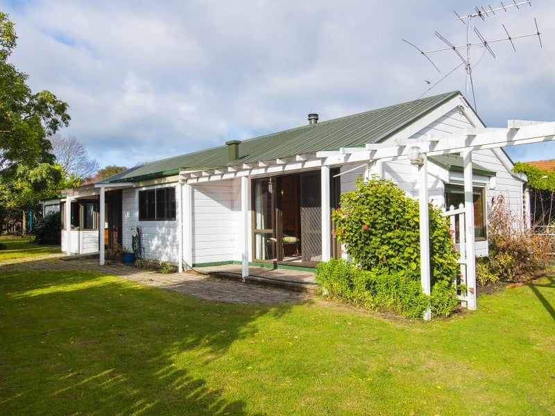 21 Stout Street, Whataupoko, Gisborne - Carousel 1