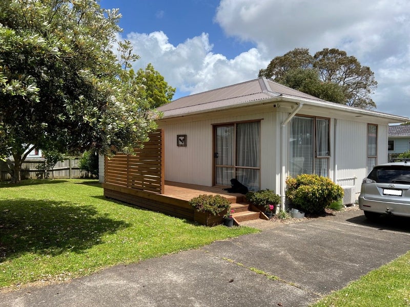 20 Hyperion Drive, Randwick Park, Auckland - Carousel 2