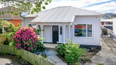 274 Oxford Street, South Dunedin, Dunedin - Carousel 1