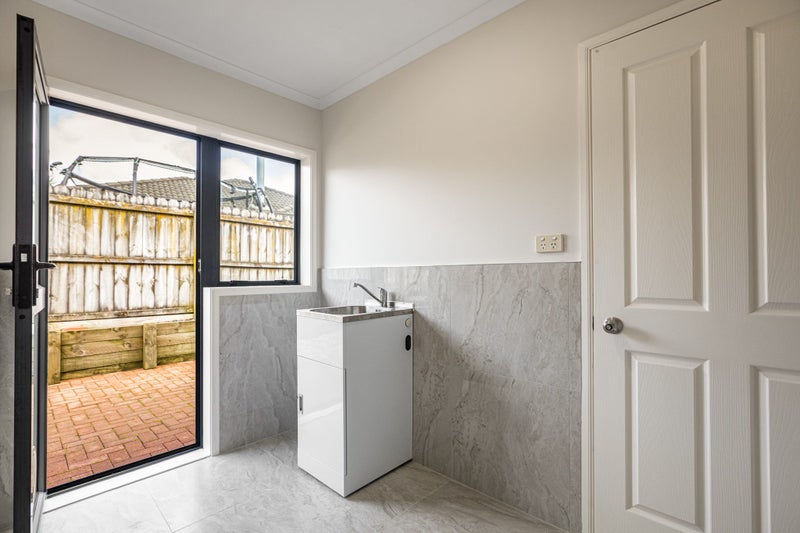 13 Attymon Lane, East Tamaki, Auckland - Carousel 22