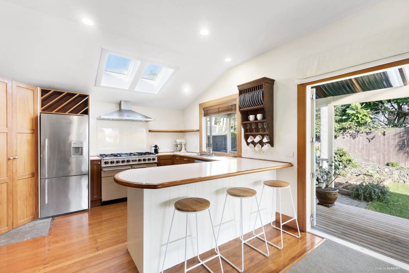 45 Roslyn Terrace, Stanley Point, Auckland - Carousel 1