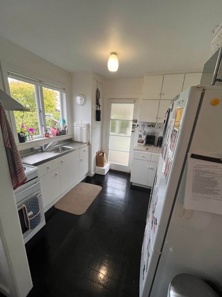 5 Cliff View Drive, Green Bay, Auckland - Carousel 1