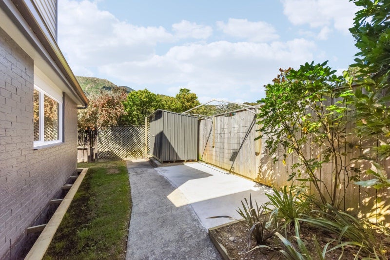 19 Turners Road, Waikawa, Picton - Carousel 25